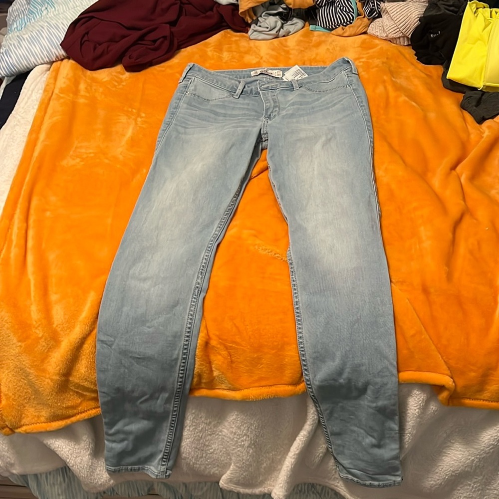 hollister jeans